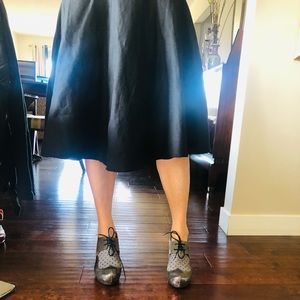 Love these Chanii B metallic, grey shoes